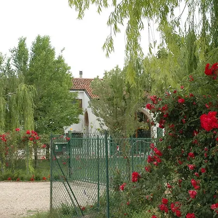Rose Rosse Bed & Breakfast *