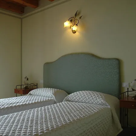 Bed and breakfast Rose Rosse 3*