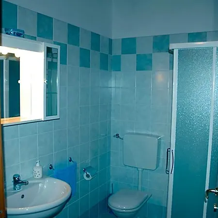 Rose Rosse Bed & Breakfast Cadi David