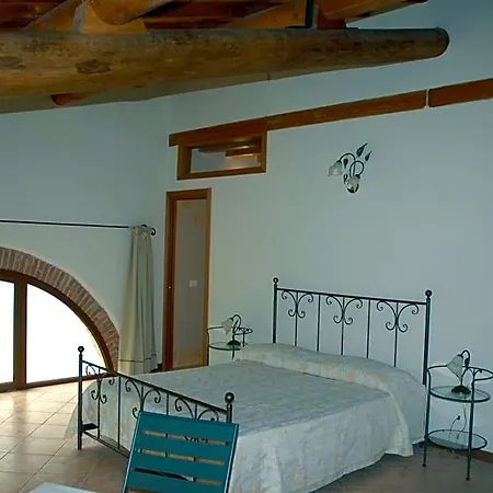 Bed & Breakfast Rose Rosse Cadi David