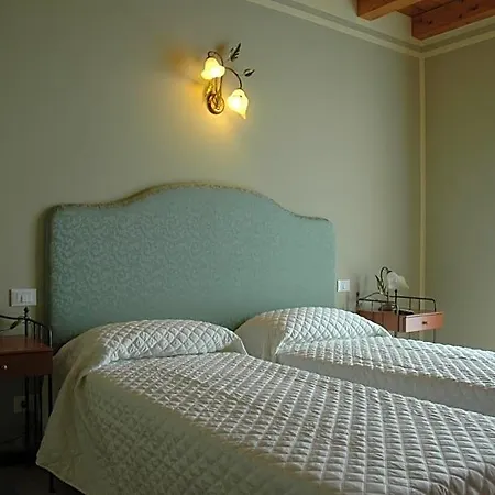 Bed & Breakfast Rose Rosse Cadi David
